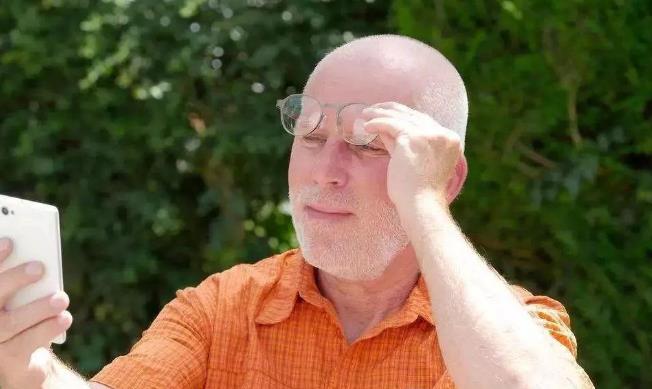 漸進(jìn)焦點(diǎn)眼鏡是如何誕生的? 漸進(jìn)焦點(diǎn)眼鏡是如何誕生的?