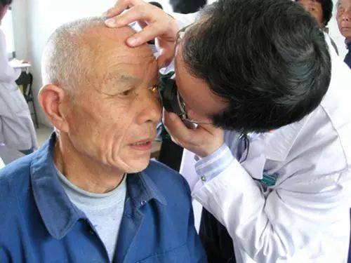 佩戴老花鏡需要注意什么？